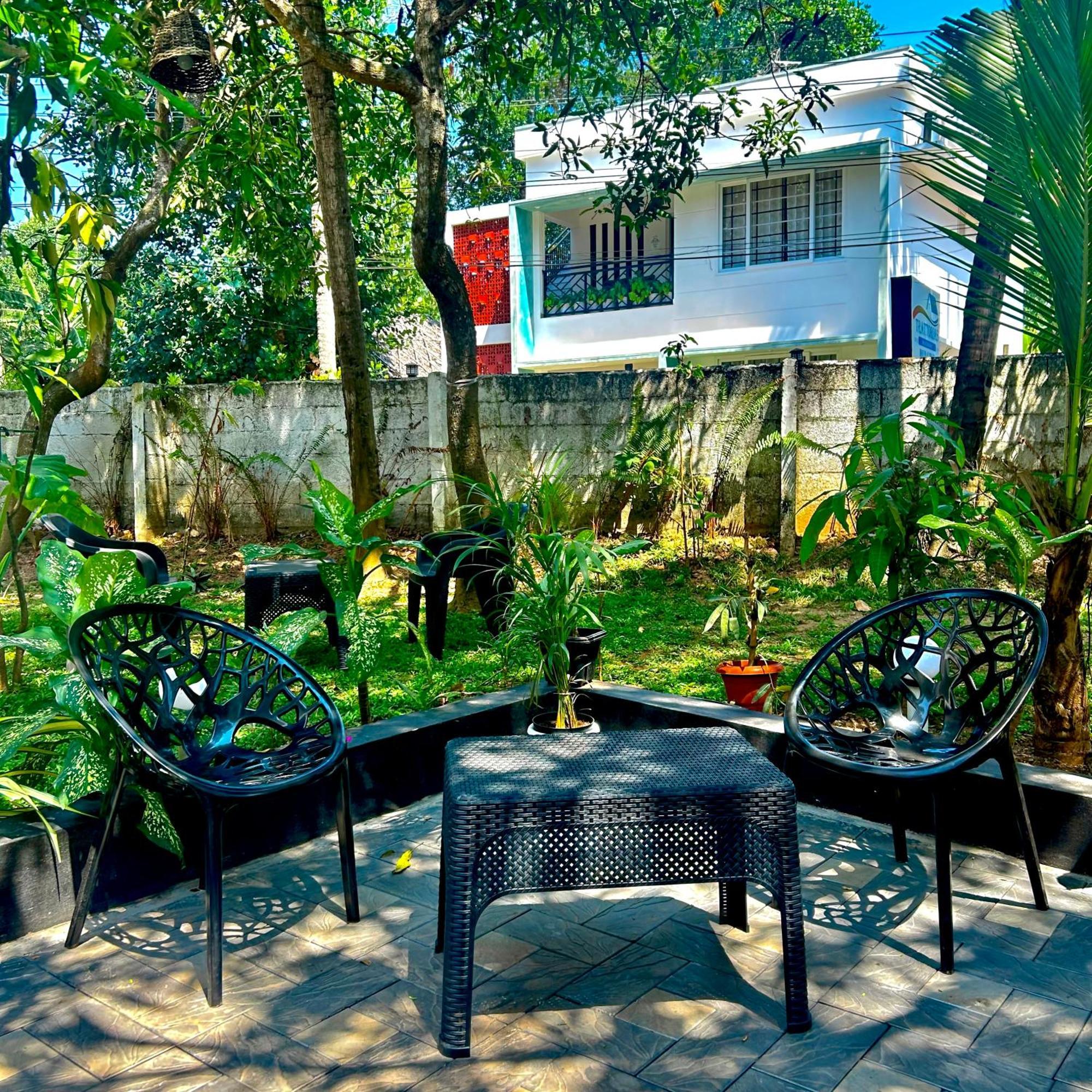 Cozy Nest Apartment Varkala Bagian luar foto